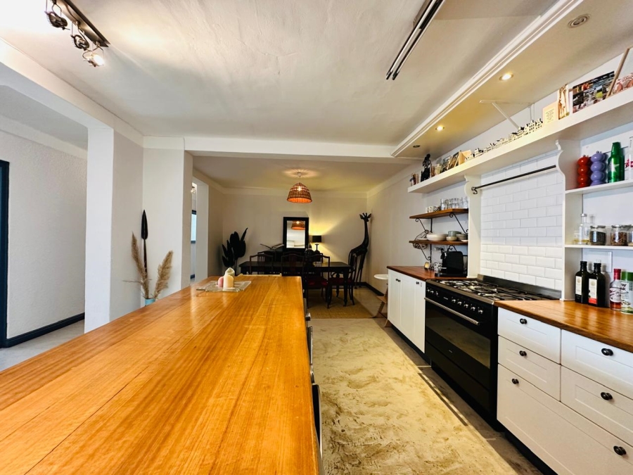 3 Bedroom Property for Sale in Sea Point Western Cape